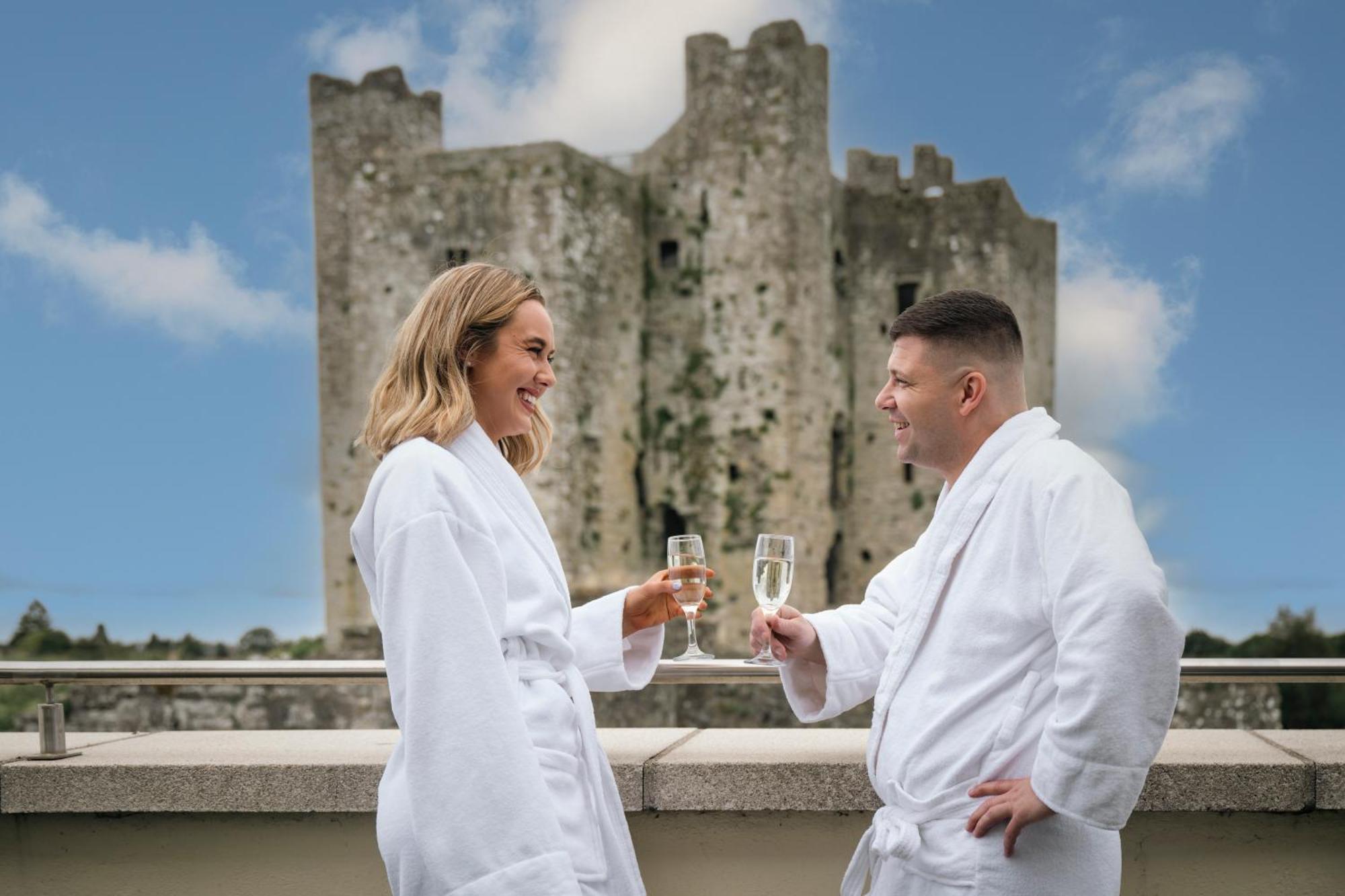 Trim Castle Hotel Exterior photo