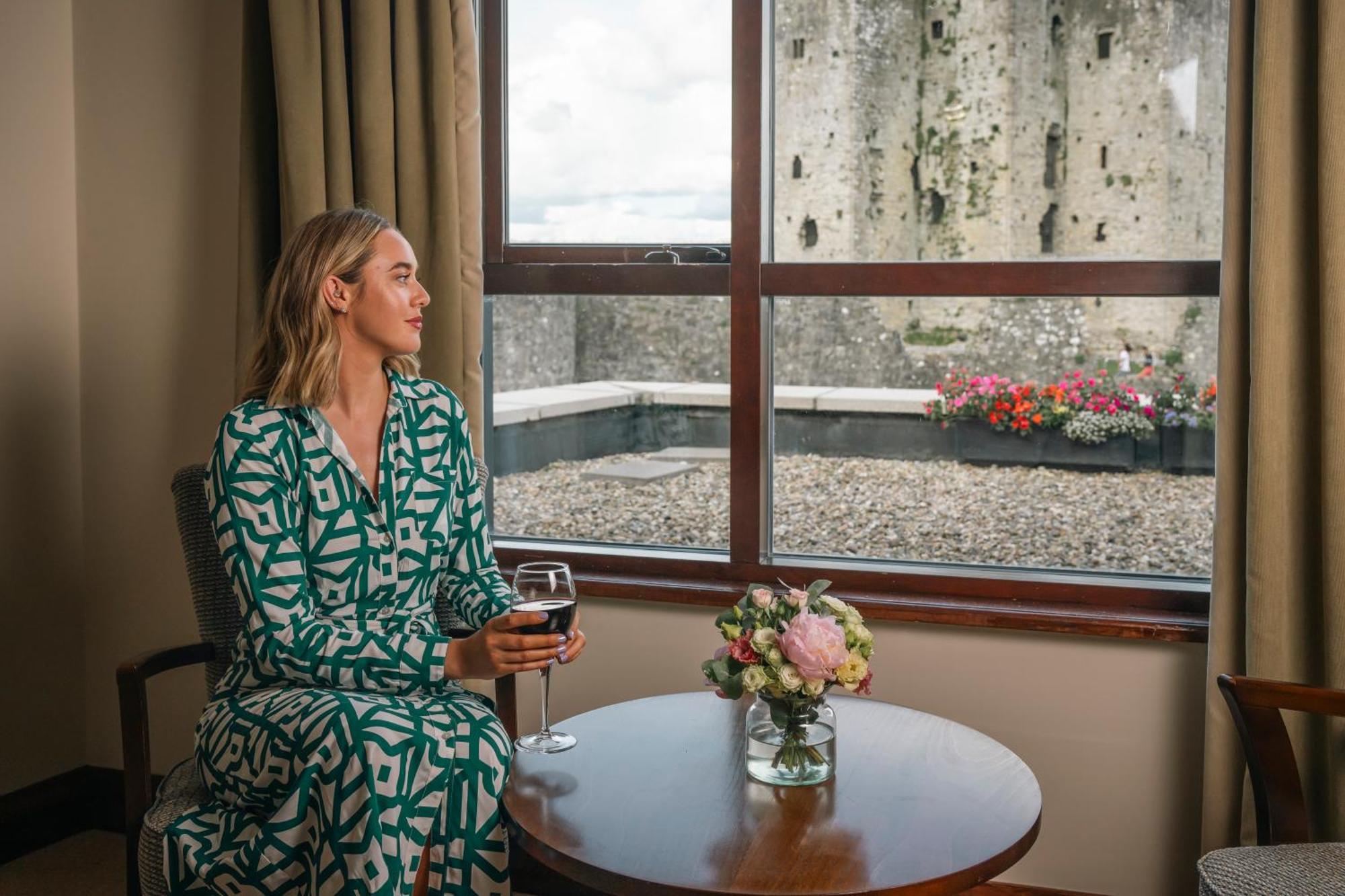 Trim Castle Hotel Exterior photo